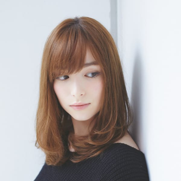 大人かわいいナチュラルセミロング