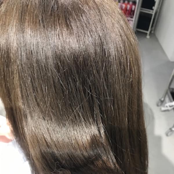 Aujuaトリートメントとツヤカラーでツヤツヤ◎