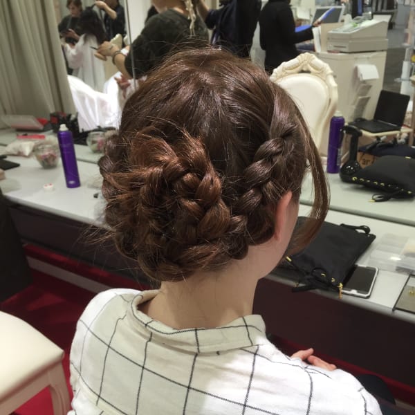 編み込み アップスタイル