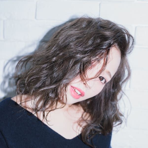 魅惑のウエーヴヘア