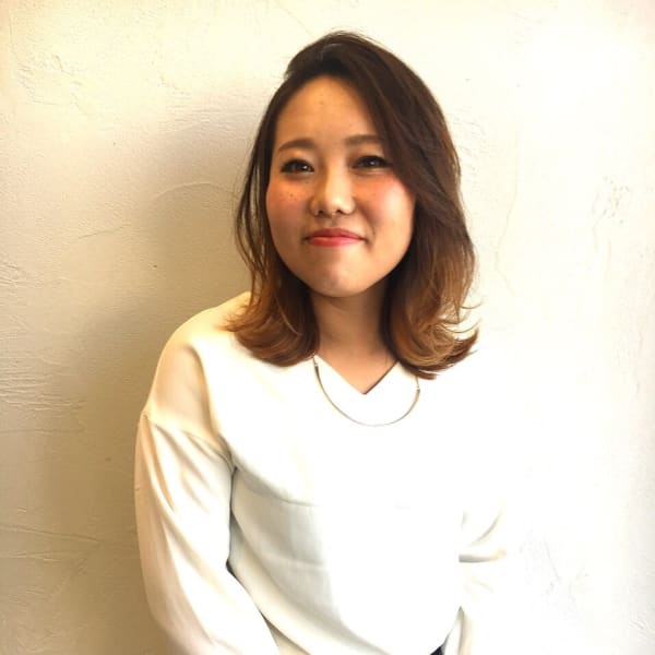 hair make FRe'Y【ヘア　メイク　フレイ】のスタッフ紹介。桐野 奈緒