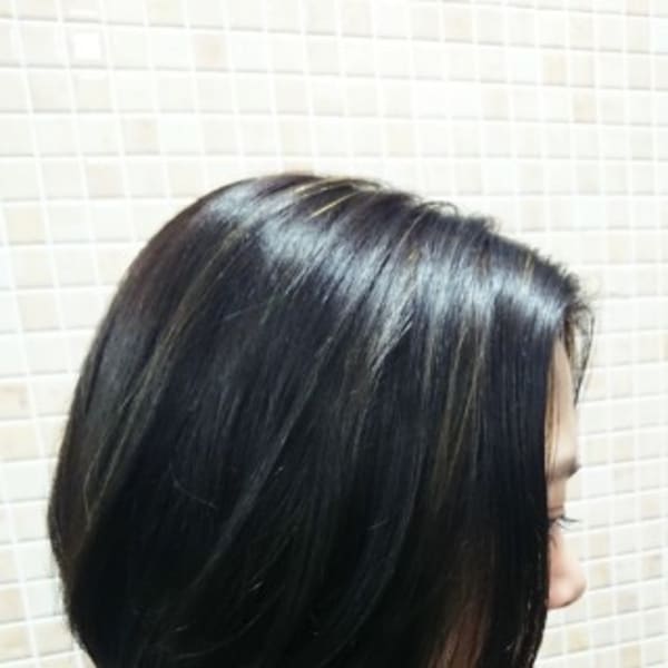 ワンレングスボブ×ハイライト×アッシュグレイ