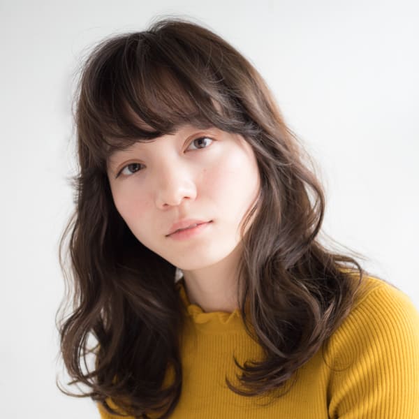 大人可愛いセミロングレイヤースタイル|ANTI