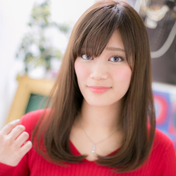 斜めバングｘツヤ感ナチュルストレート
