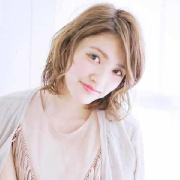ミディアムカールヘアー