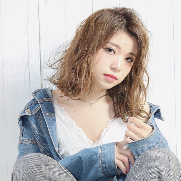 デザインカラーハイライト×オン眉マッシュウルフで春を先取り♪
