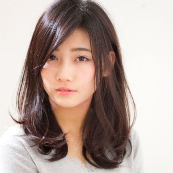 黒髪風なラベンダーカラー　鎖骨下セミディ