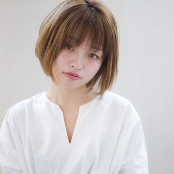 ひし形フォルム　上品　大人ボブ　前下がり