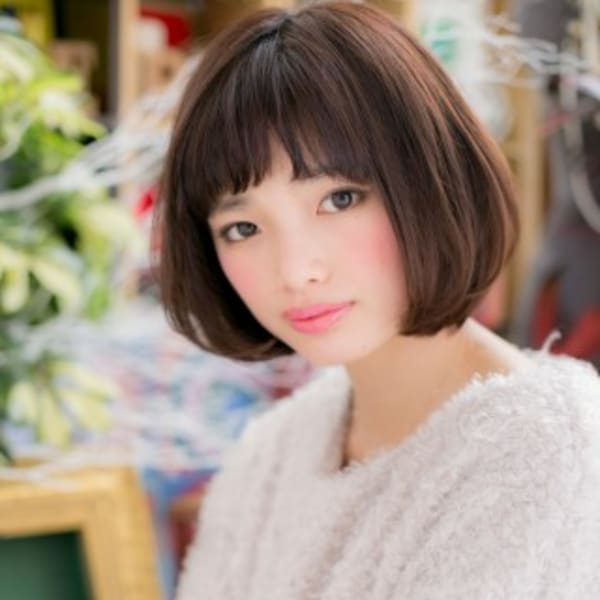 クールでキュートな前下がりボブ