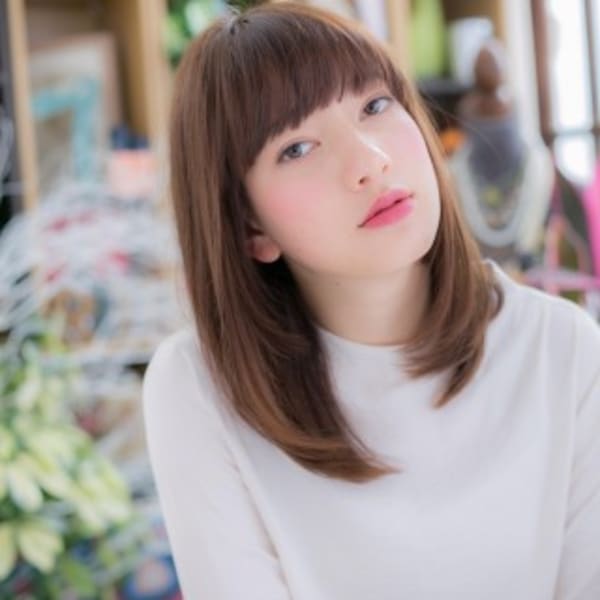 小顔ｘ斜めバングのウルツヤストレート