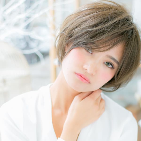 横顔美人…アシンメトリー大人ボブ