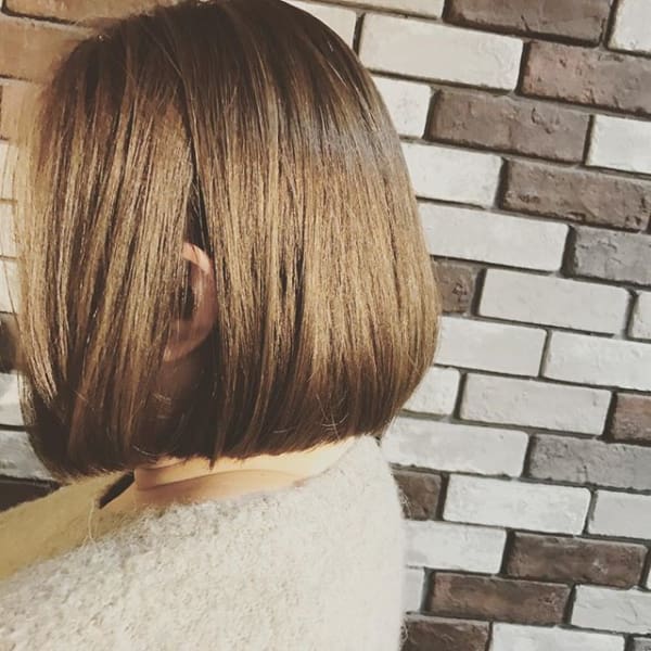 サラつやボブ|ファブリック・レッド・ドアー