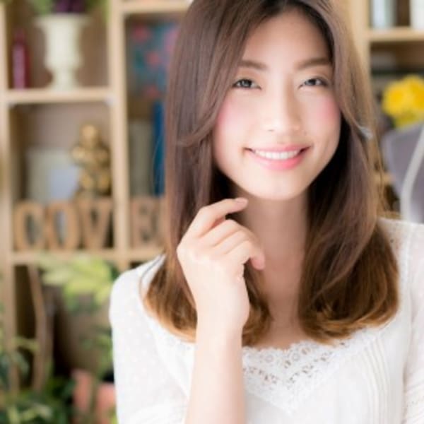 センターパートで大人っぽく♪こなれロング