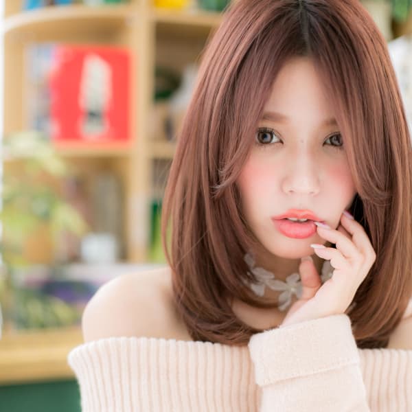 センターパートが大人かわいい☆小顔ワンカール