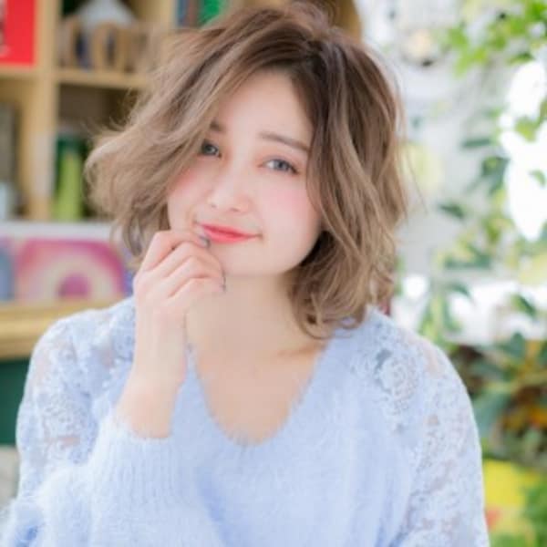 アシンメトリーでラフ&セクシー…大人ボブ