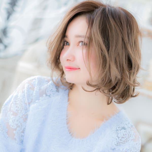 アシンメトリーでラフ&セクシー…大人ボブ