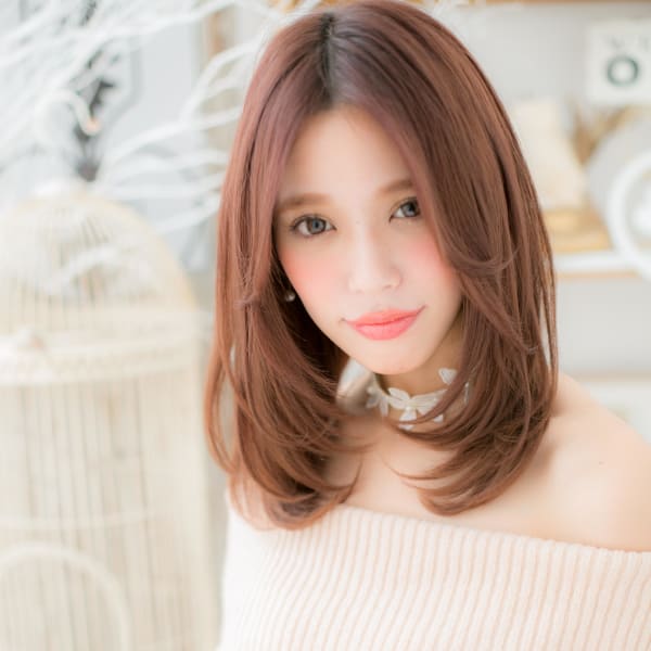 センターパートが大人かわいい☆小顔ワンカール