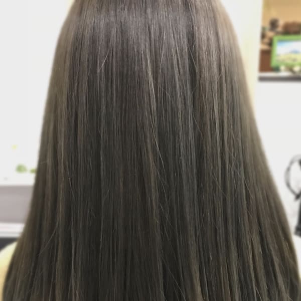 ホワイトグレージュグラデーション