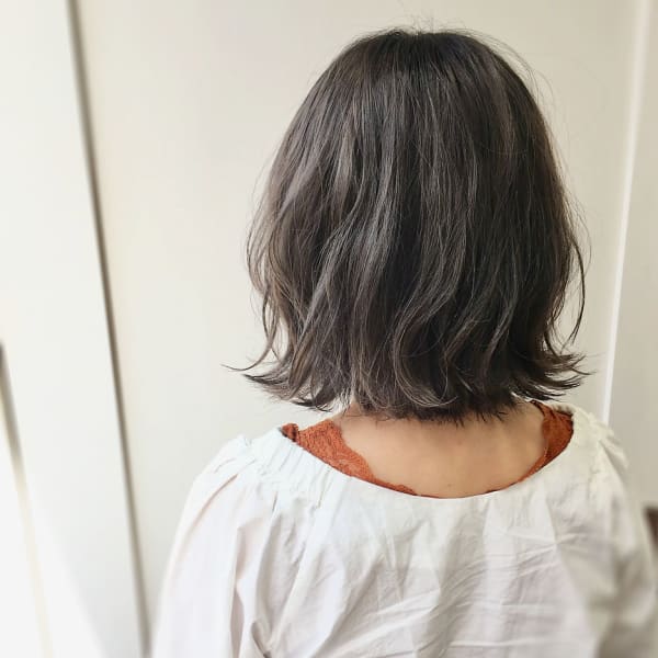 シルバーグレージュ