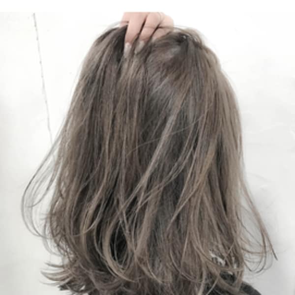 明るめベージュのハイライト仕上げ✨|ONLY ONE