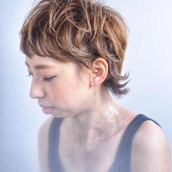 クールニュアンスパーマスタイル