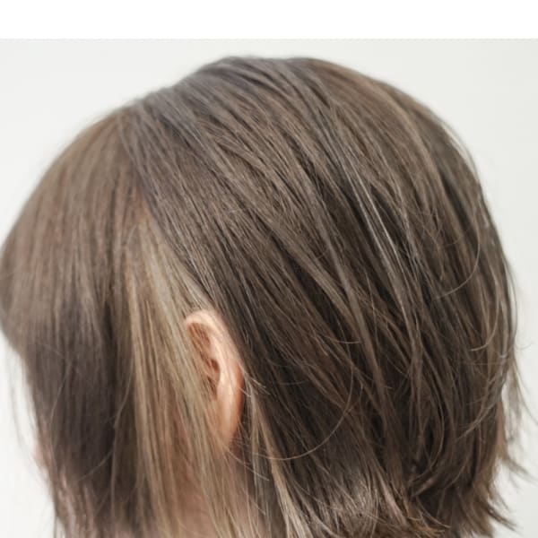 インナーカラーミニボブ