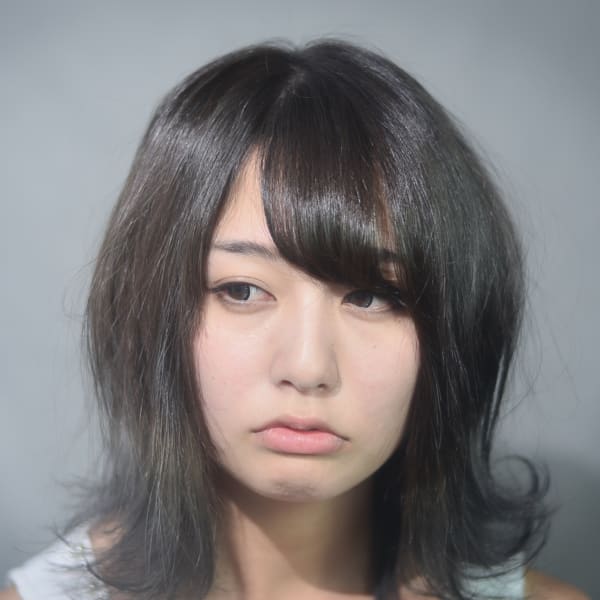 グレージュカラー外ハネスタイル☆