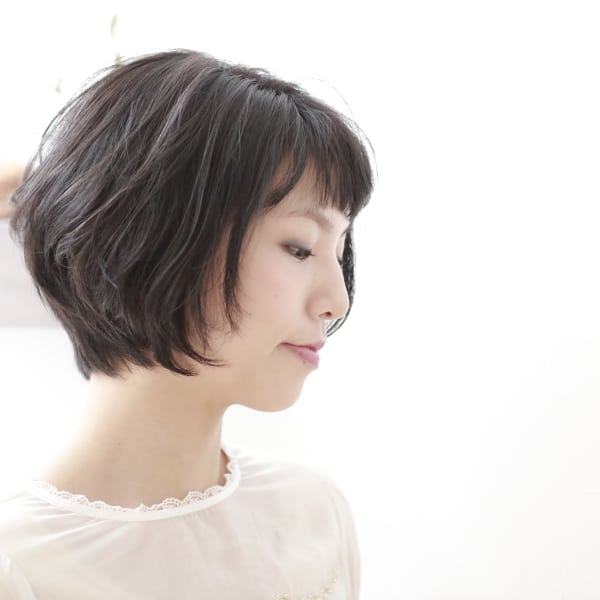 大人かわいいショートボブ|deuxmore