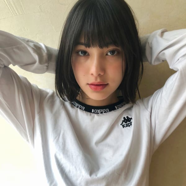 ストレートボブ　シースルーバング