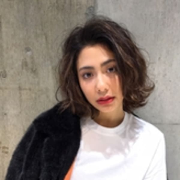 外国人風ウェービーボブ×ハイライトカラー