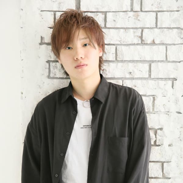 柔らか質感の束感ショート