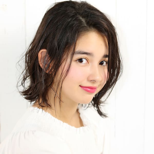 グレージュカラー×ひし形シルエットでエアリーに♪