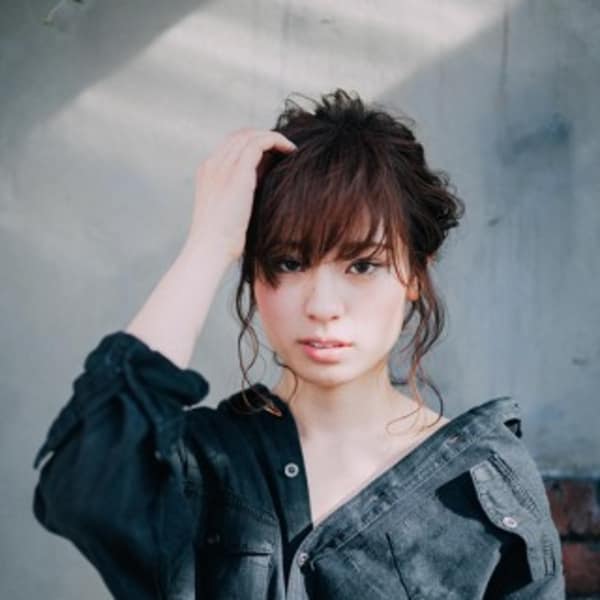 ミディアムシニヨン