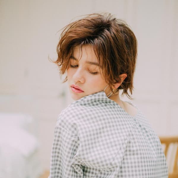 スタイリッシュ外ハネショート