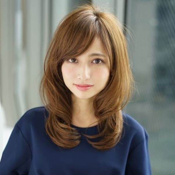 毛先の自然な丸みがマスト　優しい女性象を引き出す大人魅力ヘア