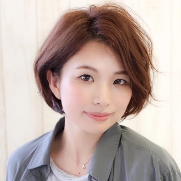 ランダムカール＋グラデーションボブ | 自由が丘YUAN(ジユウガオカユアン)のヘアスタイル | 美容院・美容室を予約するなら楽天ビューティ