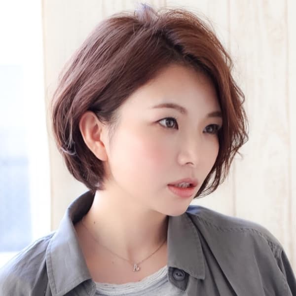 30-40代大人カジュアル×耳かけラフショート