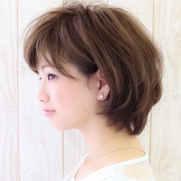 上品なアンティークゴールド♪エレガントショート