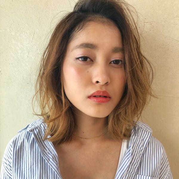 外国人風ボブ　グラデーションハイライト