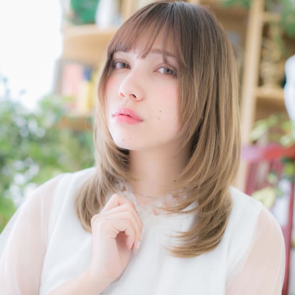 ストレートxレイヤーの小顔グラマラス