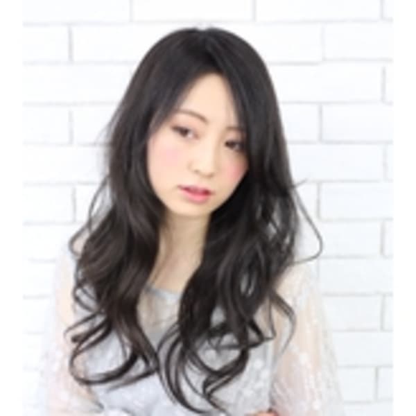 ゆるふわウェーブ　スタイル【新宿】【新宿駅】【新宿南口】