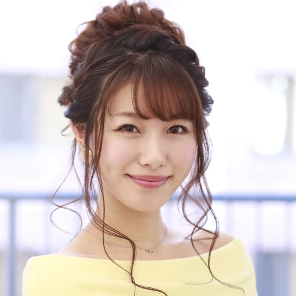 【愛され編み込みギブソンタック】