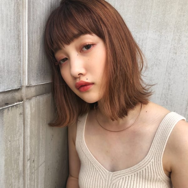 切りっぱなしボブ　エアリーピンク