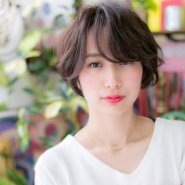 30代40代大人女子向け♪くすみカラー抜け感エアリーショート