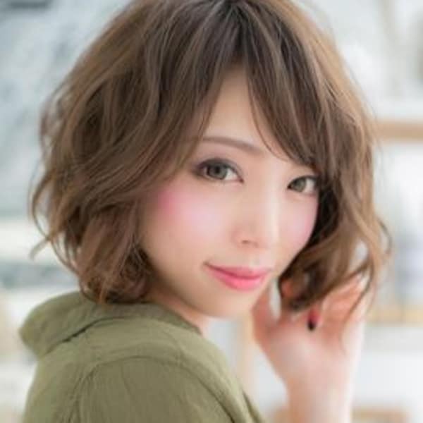 外人風セミボブ|BEAUTIFUL WORLD