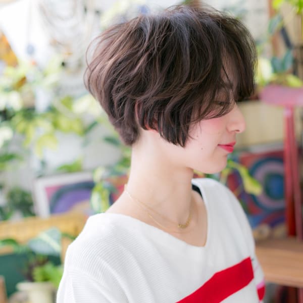 黒髪風…モードな大人ボブ