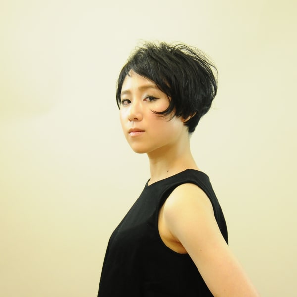 ショートボブ