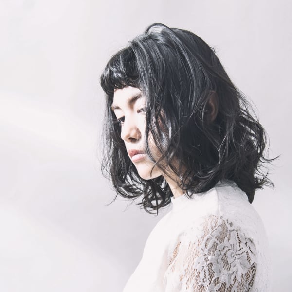 外はね黒髪ミディー|THREE by KEEP 尾山台