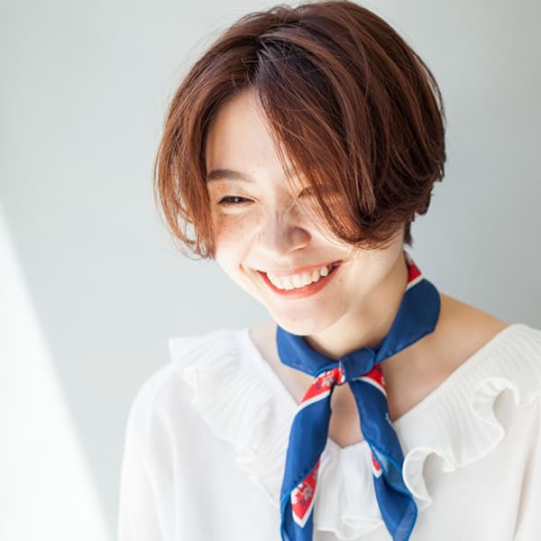 ショートボブ　前下がりショート