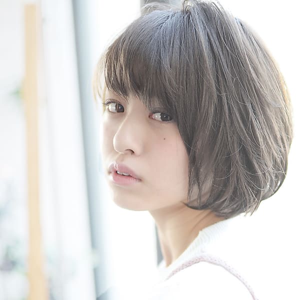 【vicca中原】ナチュラルショートボブ×グレージュ|vicca 表参道店